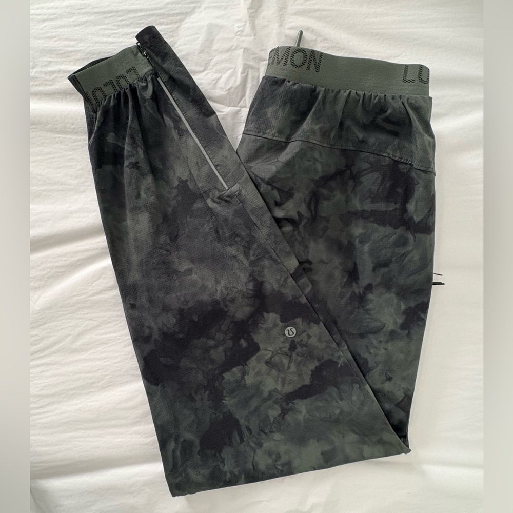 Lululemon | Run State Jogger | Sz L | Tidal Dye Smoked Spruce Black | EUC - Picture 6 of 8